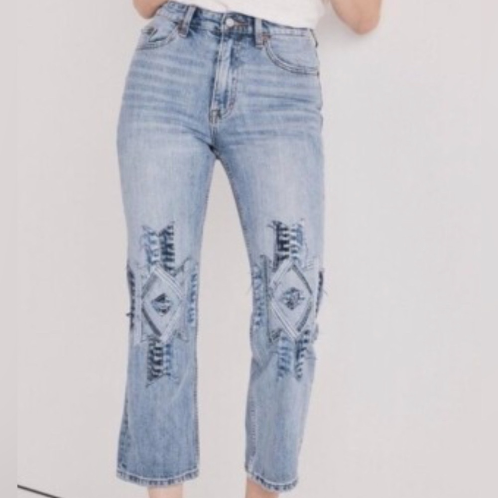 Luck Brand size 0/25 boho embroidered knee patch jeans